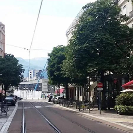 Joli 2 Pieces En Centre Ville , Gare A 50 Metres Grenoble Exterior foto